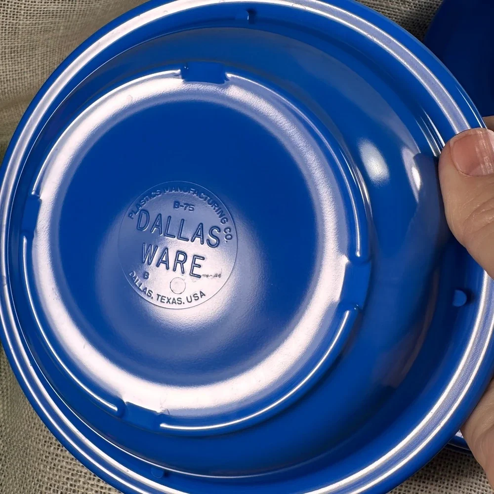 Dallas Ware B-75 Blue Melamine Bowls Set of 4 Plastics‎ Manufacturing Co